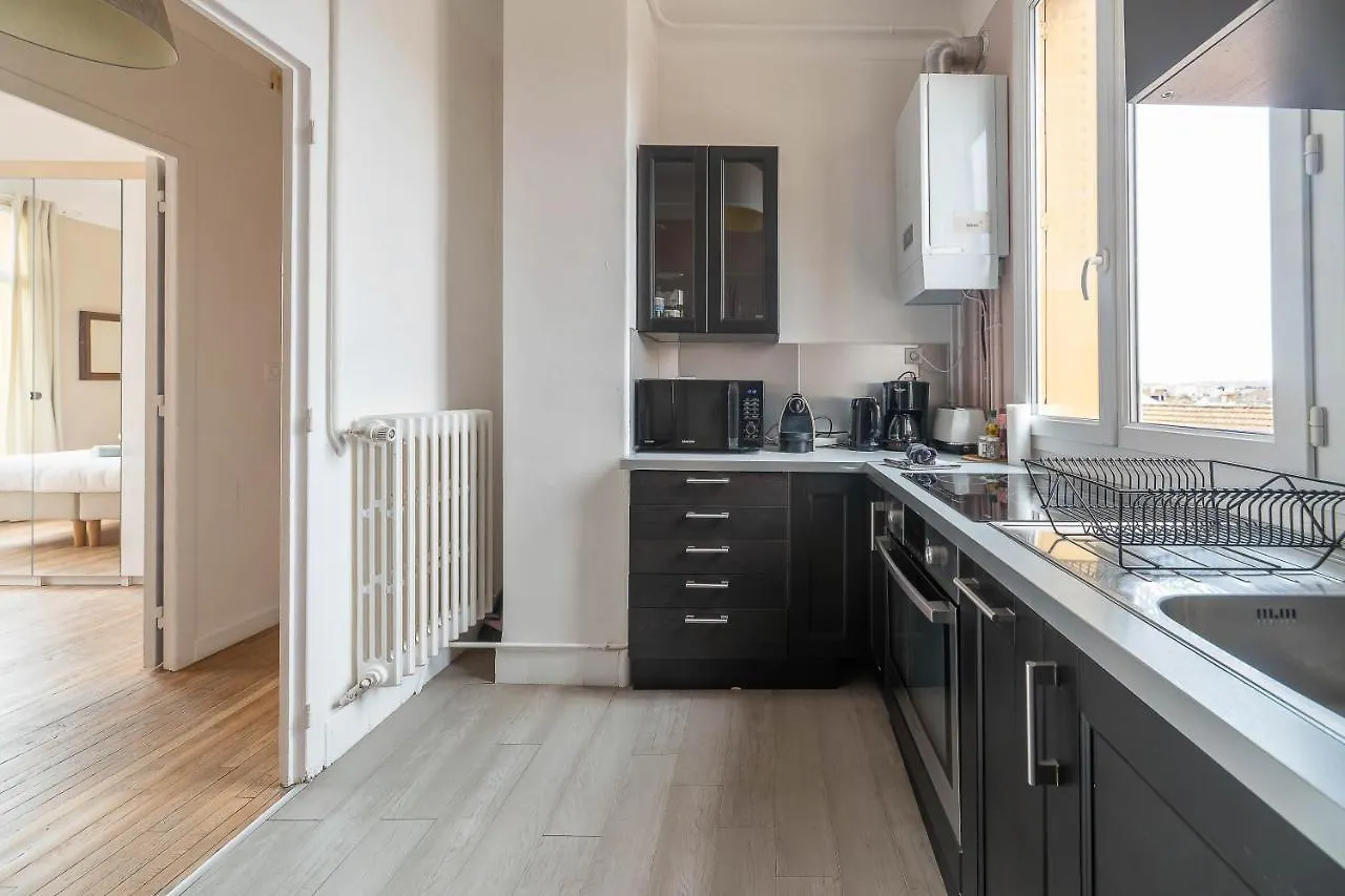 Le Larbaud - Appartement Calme Et Lumineux En Centre Ville Vichy 0*,  France