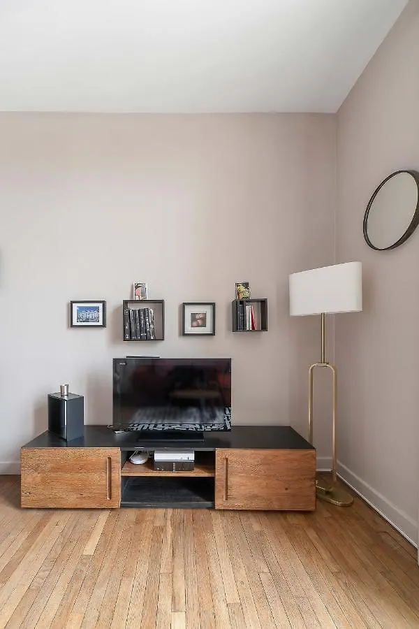 Le Larbaud - Appartement Calme Et Lumineux En Centre Ville Vichy 0*,