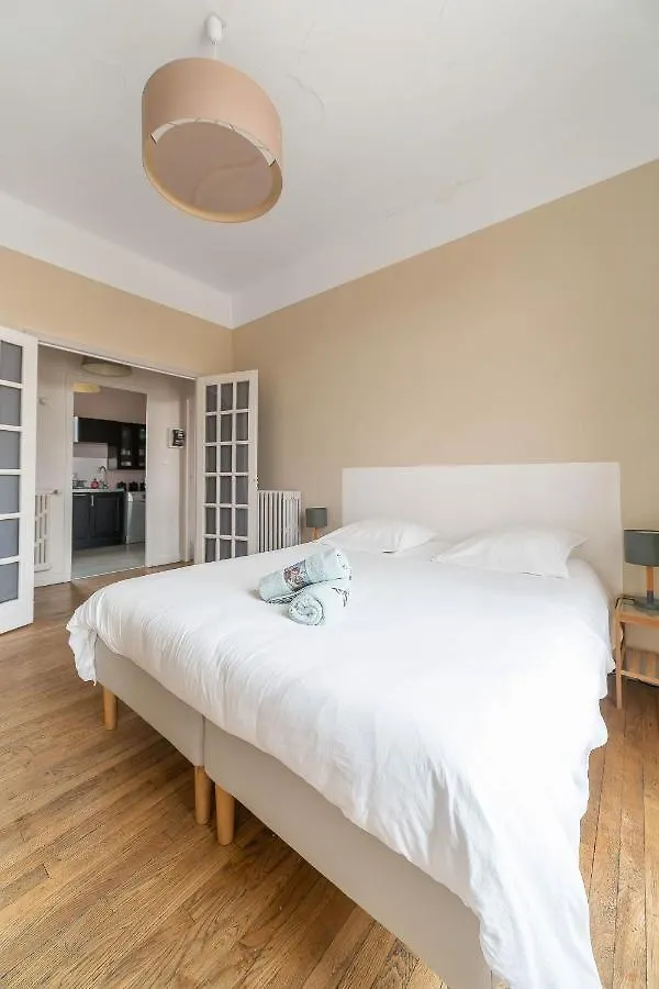 Le Larbaud - Appartement Calme Et Lumineux En Centre Ville Vichy