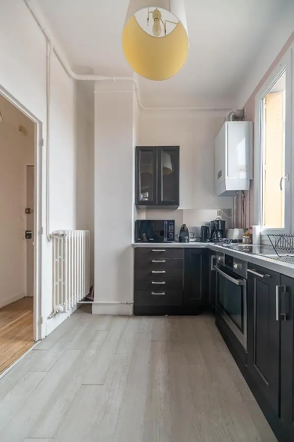 Le Larbaud - Appartement Calme Et Lumineux En Centre Ville Vichy 0*,  France