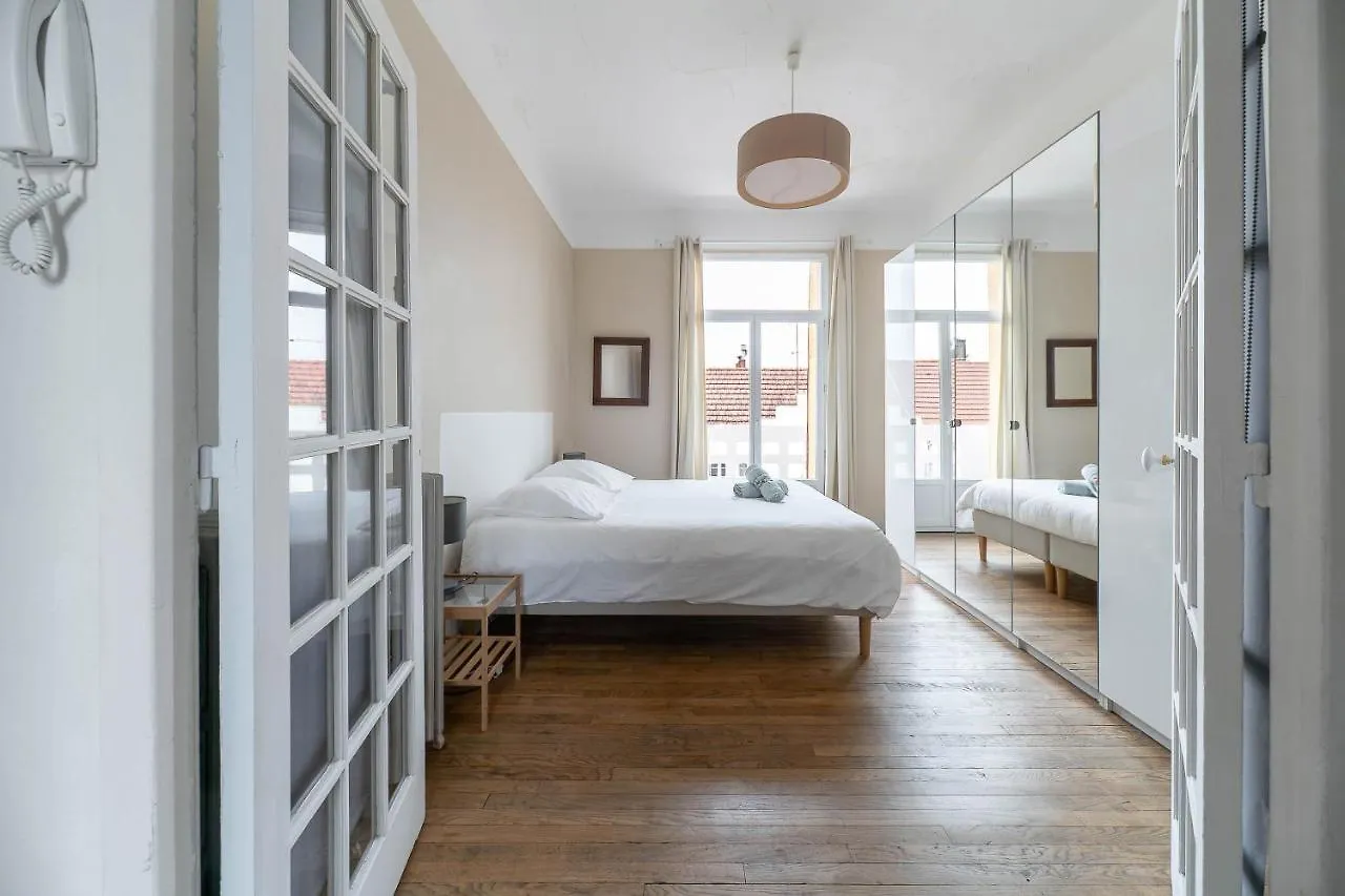 Apartment Le Larbaud - Appartement Calme Et Lumineux En Centre Ville Vichy France